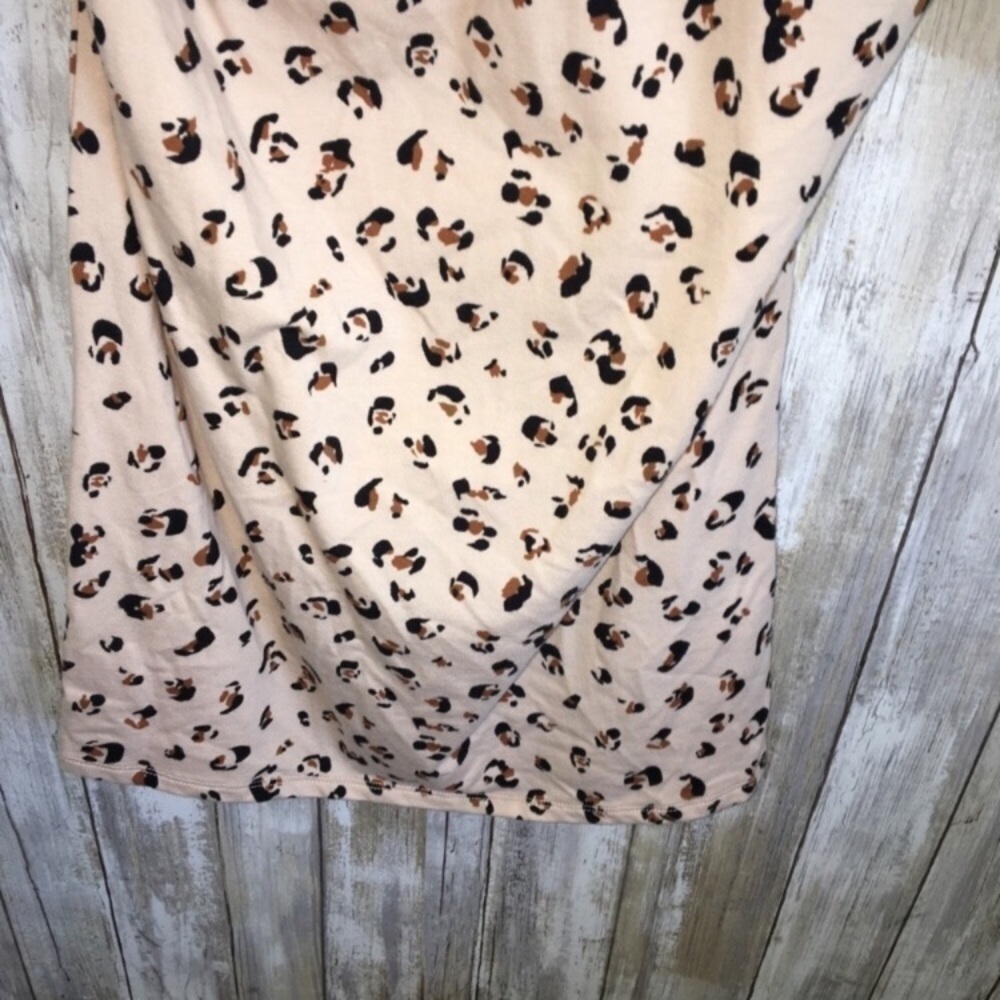 Ingrid & Isabel Maternity Tan Leopard Dress - Picture 3 of 6